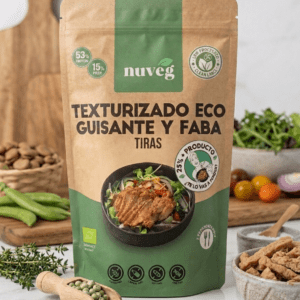 Envase de tiras de texturizado ecológico de guisante y faba de la marca Nuveg con 53% de proteína vegetal y sin gluten