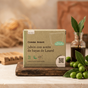 abón artesano de bayas de laurel y arcilla verde Comme Avant para el tratamiento natural de pieles con imperfecciones.